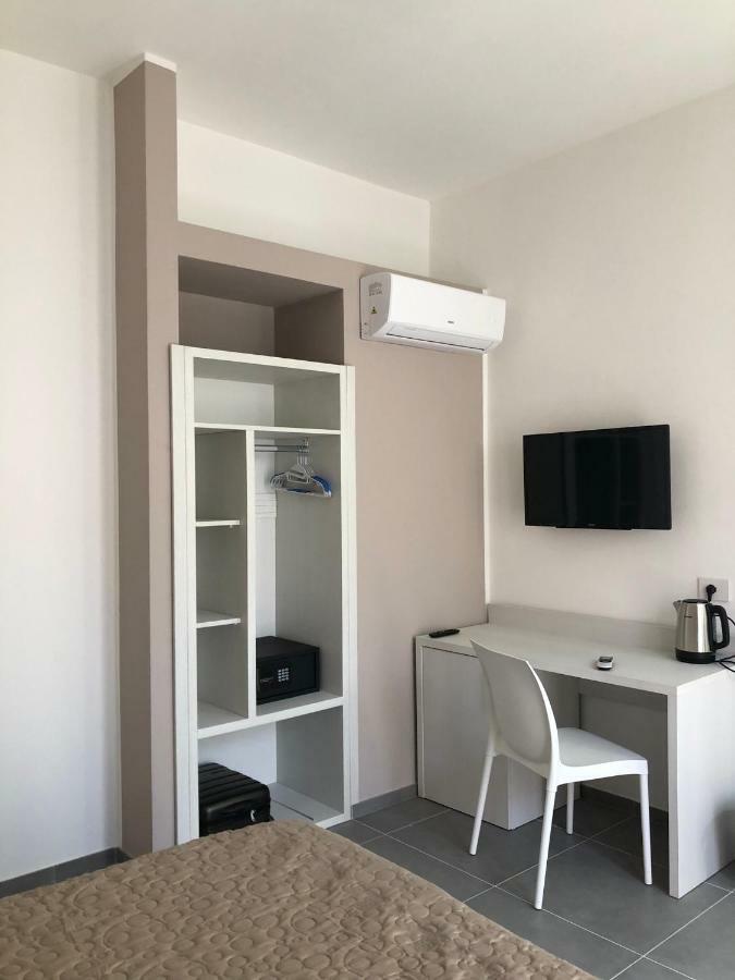 White Asses Rooms Кастелламмаре-дель-Голфо Экстерьер фото